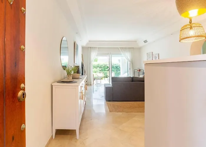 Increible Bajo Con Jardin Primera Linea Playa Apartment Estepona