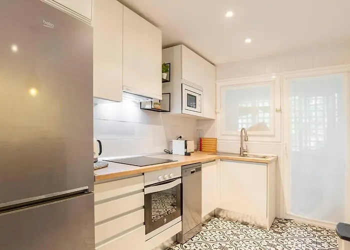 Increible Bajo Con Jardin Primera Linea Playa Apartment *