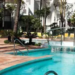 Apartament Increible Bajo Con Jardin Primera Linea Playa Estepona