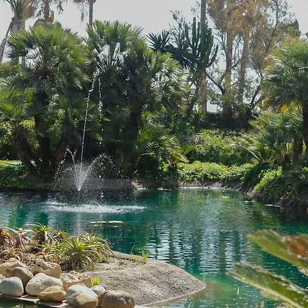 Increible Bajo Con Jardin Primera Linea Playa 公寓 *