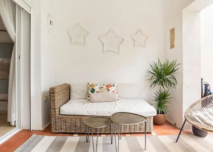 Increible Bajo Con Jardin Primera Linea Playa 公寓 埃斯特波纳