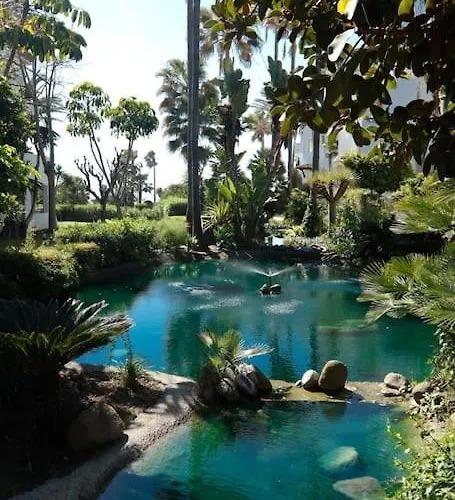 公寓 Increible Bajo Con Jardin Primera Linea Playa *