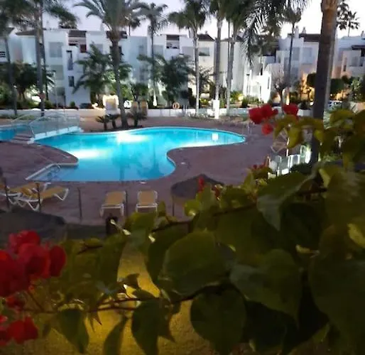 公寓 Increible Bajo Con Jardin Primera Linea Playa 埃斯特波纳