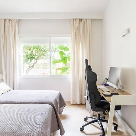 Precioso Bajo Recien Reformado Primera Linea Playa Apartament Estepona