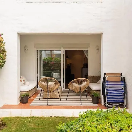 Increible Bajo Con Jardin Primera Linea Playa Appartement Estepona